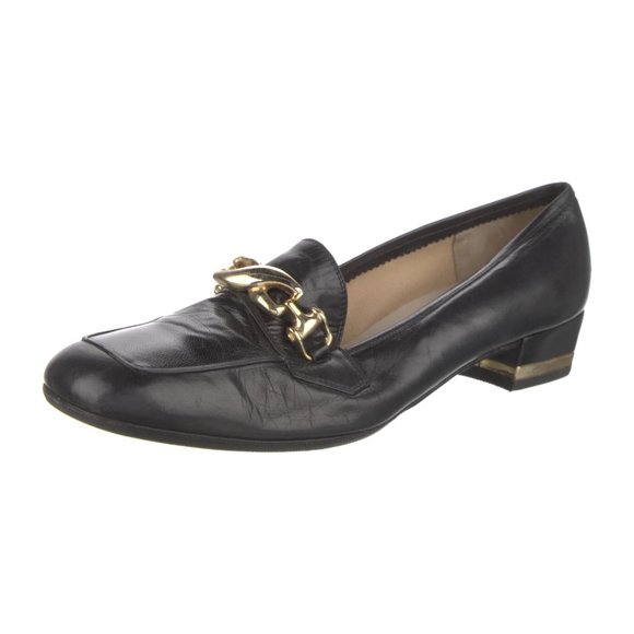 HELENE ARPELS (AS IN VAN CLEEF ARPELS) BLACK LEATHER SHOES W/GOLD CHAIN, SIZE-8 - Picture 2 of 5